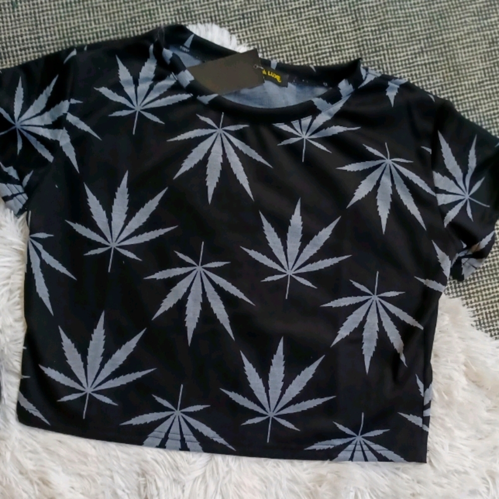 **SOLD** 2pc Short Set *Last Set - Size S * - Picture 2 of 5
